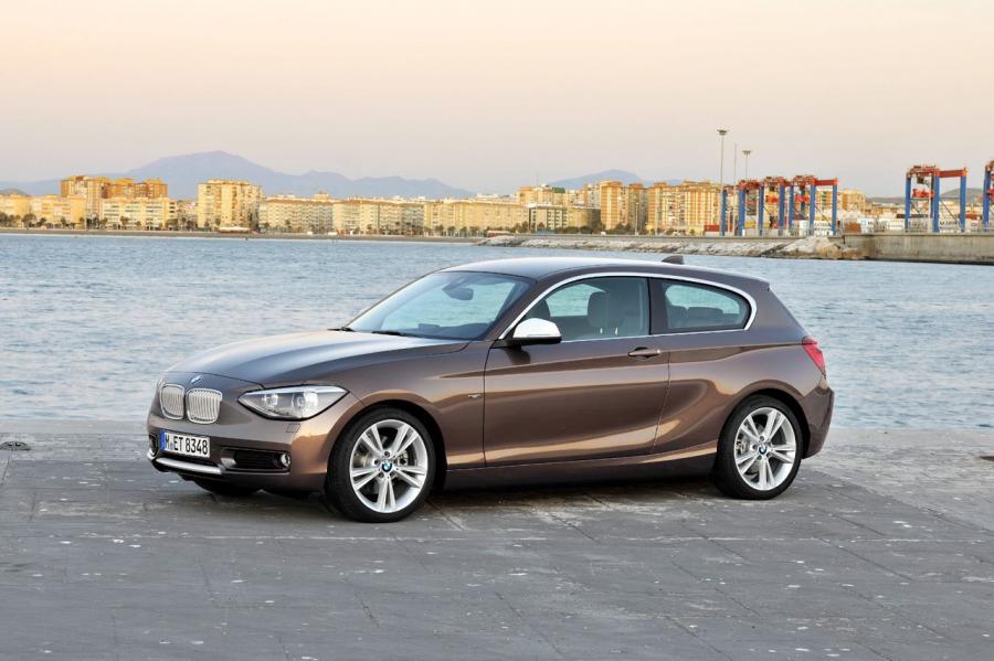  BMW 1-Series 2013 года  (фото 25 из 42)